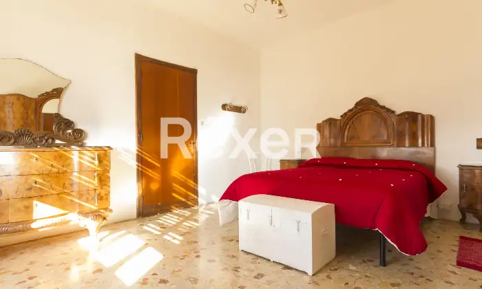 Rexer-Grazzano-Badoglio-Villa-indipendente-di-ampia-metratura-con-giardino-e-frutteto-Altro