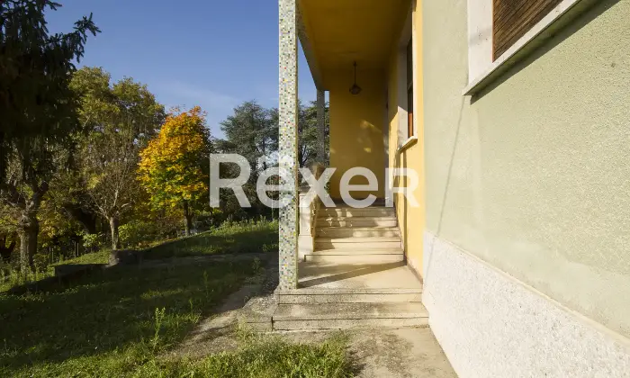 Rexer-Grazzano-Badoglio-Villa-indipendente-di-ampia-metratura-con-giardino-e-frutteto-Altro