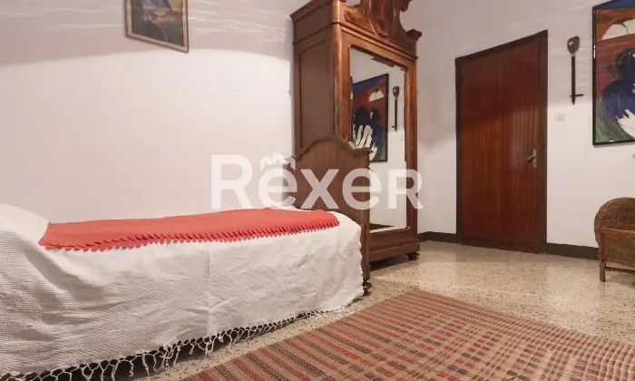 Rexer-Grazzano-Badoglio-Villa-indipendente-di-ampia-metratura-con-giardino-e-frutteto-Altro