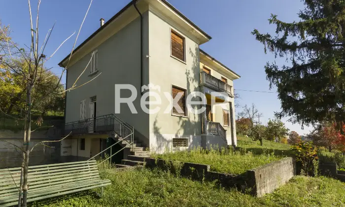 Rexer-Grazzano-Badoglio-Villa-indipendente-di-ampia-metratura-con-giardino-e-frutteto-Altro