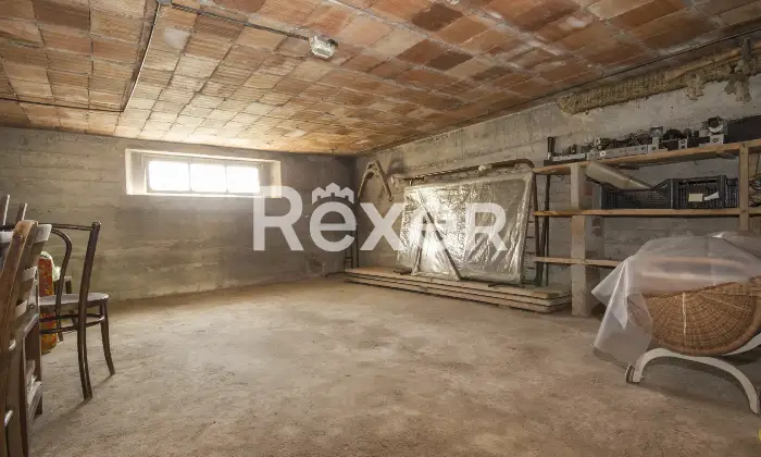 Rexer-Grazzano-Badoglio-Villa-indipendente-di-ampia-metratura-con-giardino-e-frutteto-Altro