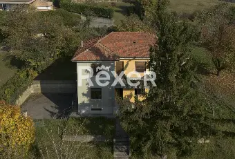 Rexer-Grazzano-Badoglio-Villa-indipendente-di-ampia-metratura-con-giardino-e-frutteto-Altro