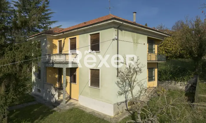 Rexer-Grazzano-Badoglio-Villa-indipendente-di-ampia-metratura-con-giardino-e-frutteto-Altro