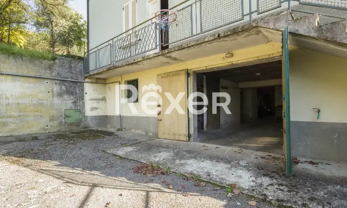 Rexer-Grazzano-Badoglio-Villa-indipendente-di-ampia-metratura-con-giardino-e-frutteto-Altro