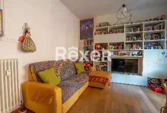 Rexer-Bologna-Appartamento-con-balconi-e-cantina-Altro