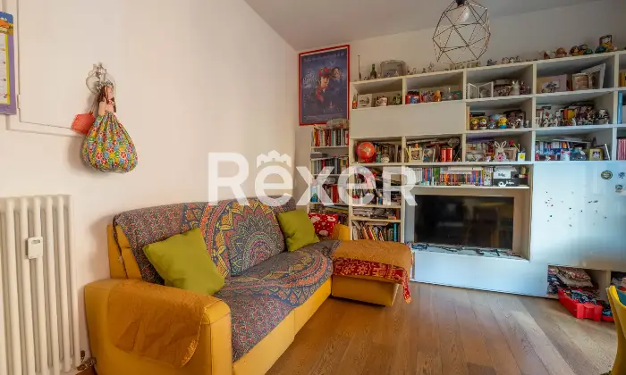 Rexer-Bologna-Appartamento-con-balconi-e-cantina-Altro