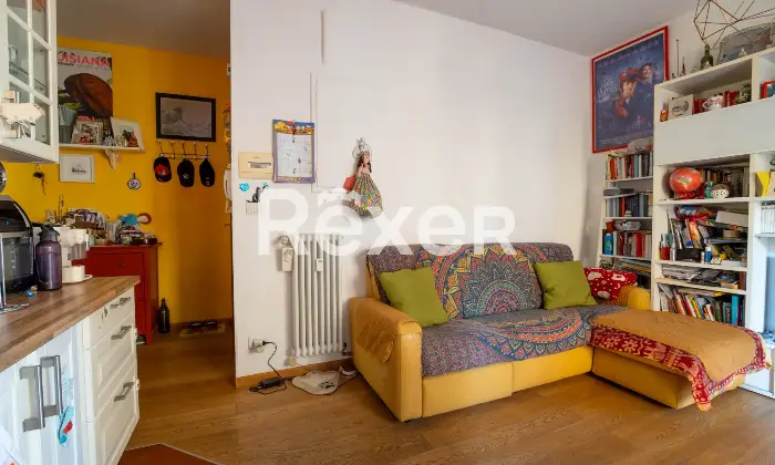 Rexer-Bologna-Appartamento-con-balconi-e-cantina-Altro
