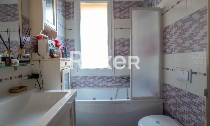 Rexer-Bologna-Appartamento-con-balconi-e-cantina-Altro