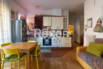 Rexer-Bologna-Appartamento-con-balconi-e-cantina-Altro