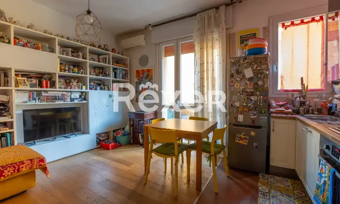 Rexer-Bologna-Appartamento-con-balconi-e-cantina-Altro