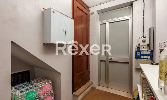 Rexer-Borgo-San-Giacomo-Locale-commerciale-Sala-da-ballo-con-spazio-estivo-e-parcheggio-privato-Altro