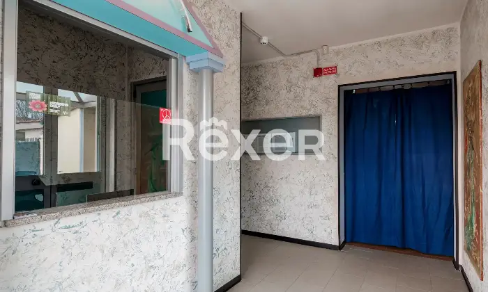 Rexer-Borgo-San-Giacomo-Locale-commerciale-Sala-da-ballo-con-spazio-estivo-e-parcheggio-privato-Altro