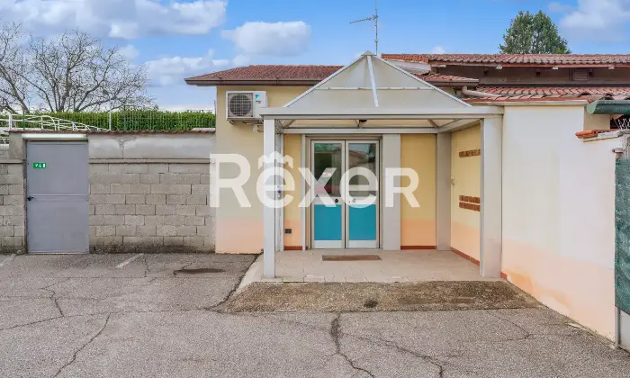 Rexer-Borgo-San-Giacomo-Locale-commerciale-Sala-da-ballo-con-spazio-estivo-e-parcheggio-privato-Altro