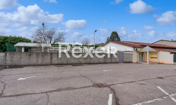 Rexer-Borgo-San-Giacomo-Locale-commerciale-Sala-da-ballo-con-spazio-estivo-e-parcheggio-privato-Altro