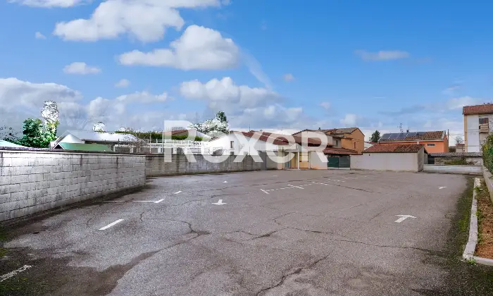 Rexer-Borgo-San-Giacomo-Locale-commerciale-Sala-da-ballo-con-spazio-estivo-e-parcheggio-privato-Altro