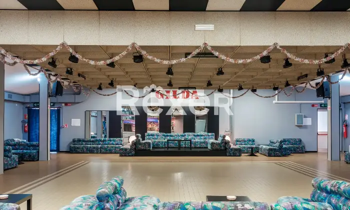 Rexer-Borgo-San-Giacomo-Locale-commerciale-Sala-da-ballo-con-spazio-estivo-e-parcheggio-privato-Altro