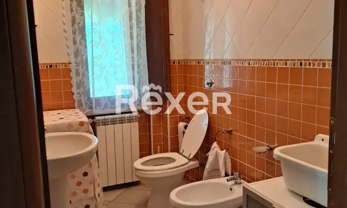 Rexer-Rocchetta-a-Volturno-Porzione-di-casa-indipendente-su-tre-livelli-con-giardino-privato-a-Rocchetta-a-Volturno-Altro