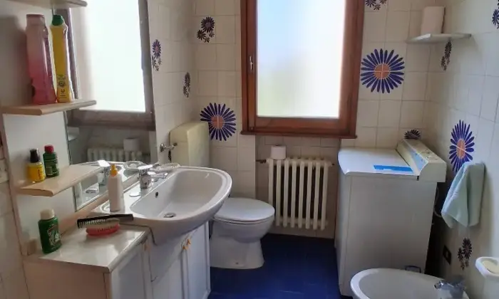 Rexer-Serramazzoni-Ampio-trilocale-con-doppi-balconi-garage-e-cantina-Via-Giardini-Sud-Serramazzoni-Altro