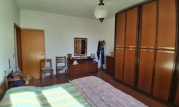 Rexer-Serramazzoni-Ampio-trilocale-con-doppi-balconi-garage-e-cantina-Via-Giardini-Sud-Serramazzoni-Altro