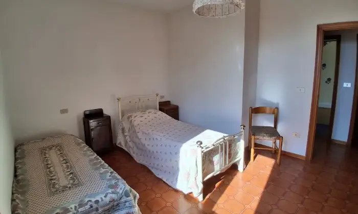 Rexer-Serramazzoni-Ampio-trilocale-con-doppi-balconi-garage-e-cantina-Via-Giardini-Sud-Serramazzoni-Altro