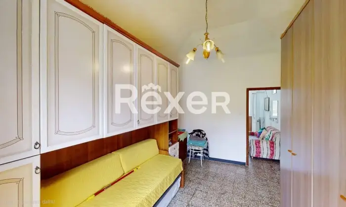 Rexer-Neirone-Ultimo-piano-in-Trifamiliare-con-terrazza-e-ampio-terreno-Altro