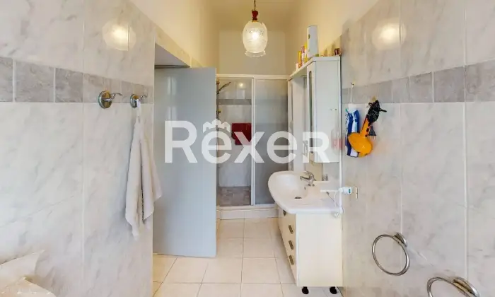 Rexer-Neirone-Ultimo-piano-in-Trifamiliare-con-terrazza-e-ampio-terreno-Altro