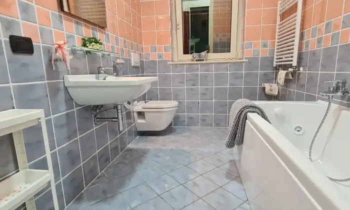 Rexer-Cupra-Marittima-Splendido-appartamento-Cupra-Marittima-Bagno