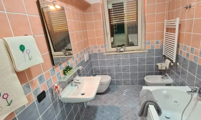 Rexer-Cupra-Marittima-Splendido-appartamento-Cupra-Marittima-Bagno