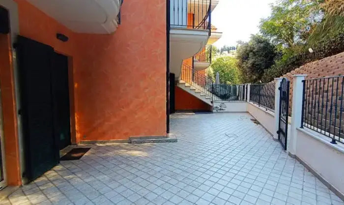 Rexer-Cupra-Marittima-Splendido-appartamento-Cupra-Marittima-Terrazzo