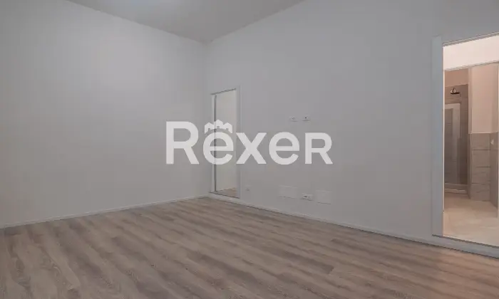 Rexer-Roma-Grazioso-piano-terra-ristrutturato-Altro