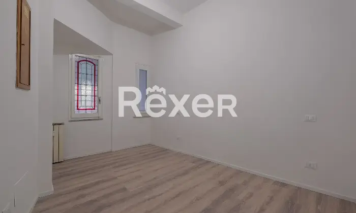 Rexer-Roma-Grazioso-piano-terra-ristrutturato-Altro