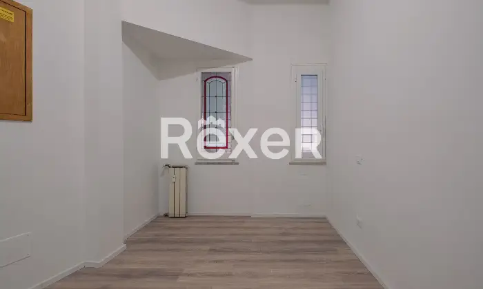 Rexer-Roma-Grazioso-piano-terra-ristrutturato-Altro