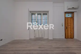 Rexer-Roma-grazioso-piano-terra-ristrutturato-Altro