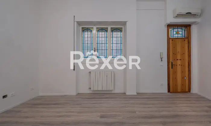 Rexer-Roma-Grazioso-piano-terra-ristrutturato-Altro