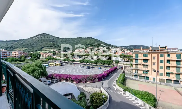 Rexer-Pietra-Ligure-Panoramico-ultimo-piano-con-terrazzo-garage-e-cantina-Altro