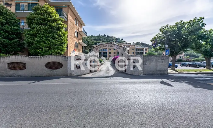 Rexer-Pietra-Ligure-Panoramico-ultimo-piano-con-terrazzo-garage-e-cantina-Altro