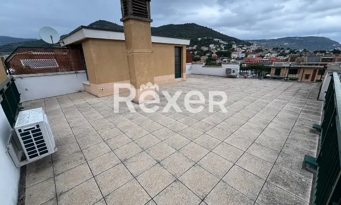 Rexer-Pietra-Ligure-Panoramico-ultimo-piano-con-terrazzo-garage-e-cantina-Altro