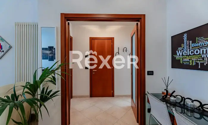 Rexer-Pietra-Ligure-Panoramico-ultimo-piano-con-terrazzo-garage-e-cantina-Altro