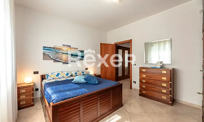 Rexer-Pietra-Ligure-Panoramico-ultimo-piano-con-terrazzo-garage-e-cantina-Altro