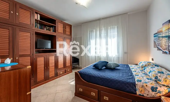 Rexer-Pietra-Ligure-Panoramico-ultimo-piano-con-terrazzo-garage-e-cantina-Altro