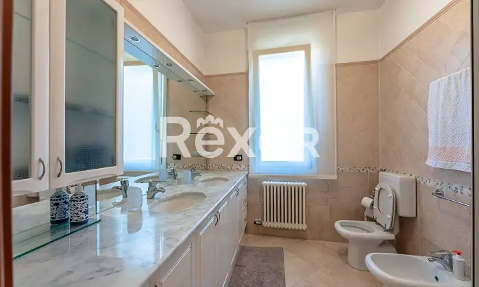 Rexer-Pietra-Ligure-Panoramico-ultimo-piano-con-terrazzo-garage-e-cantina-Altro