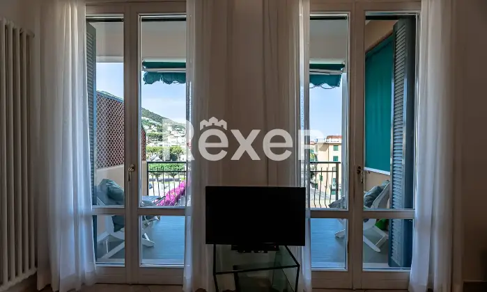 Rexer-Pietra-Ligure-Panoramico-ultimo-piano-con-terrazzo-garage-e-cantina-Altro