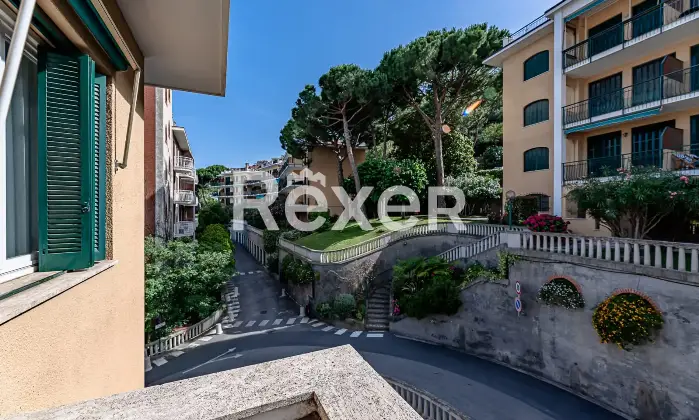 Rexer-Pietra-Ligure-Panoramico-ultimo-piano-con-terrazzo-garage-e-cantina-Altro