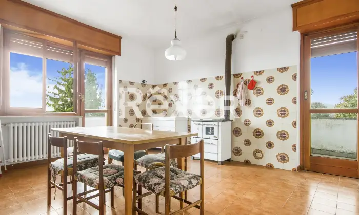 Rexer-BALDISSERO-TORINESE-Villa-indipendente-con-ampio-giardino-vista-panoramica-e-box-auto-Altro