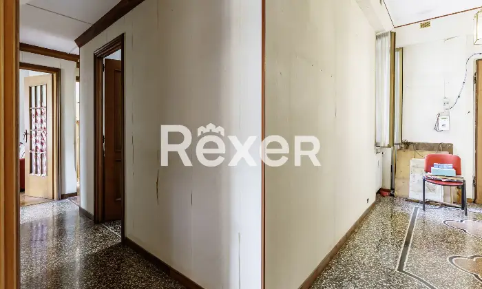Rexer-Genova-Unico-appartamento-di-grande-metratura-in-Corso-Sardegna-piano-alto-Altro