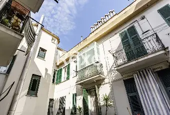 Rexer-Genova-Unico-appartamento-di-grande-metratura-in-Corso-Sardegna-piano-alto-Altro