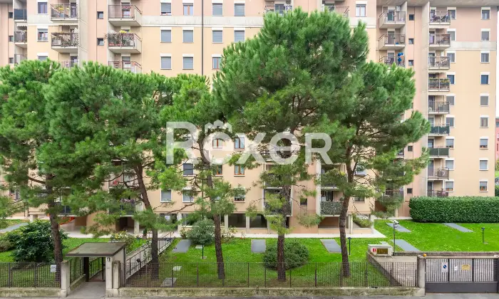 Rexer-Milano-Luminoso-trilocale-con-cucina-abitabile-e-doppi-balconi-a-Milano-Altro