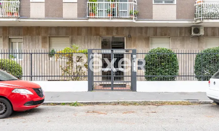 Rexer-Milano-Luminoso-trilocale-con-cucina-abitabile-e-doppi-balconi-a-Milano-Altro