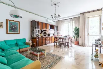 Rexer-Milano-Luminoso-trilocale-con-cucina-abitabile-e-doppi-balconi-a-Milano-Altro