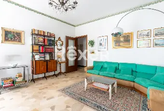 Rexer-Milano-Luminoso-trilocale-con-cucina-abitabile-e-doppi-balconi-a-Milano-Altro